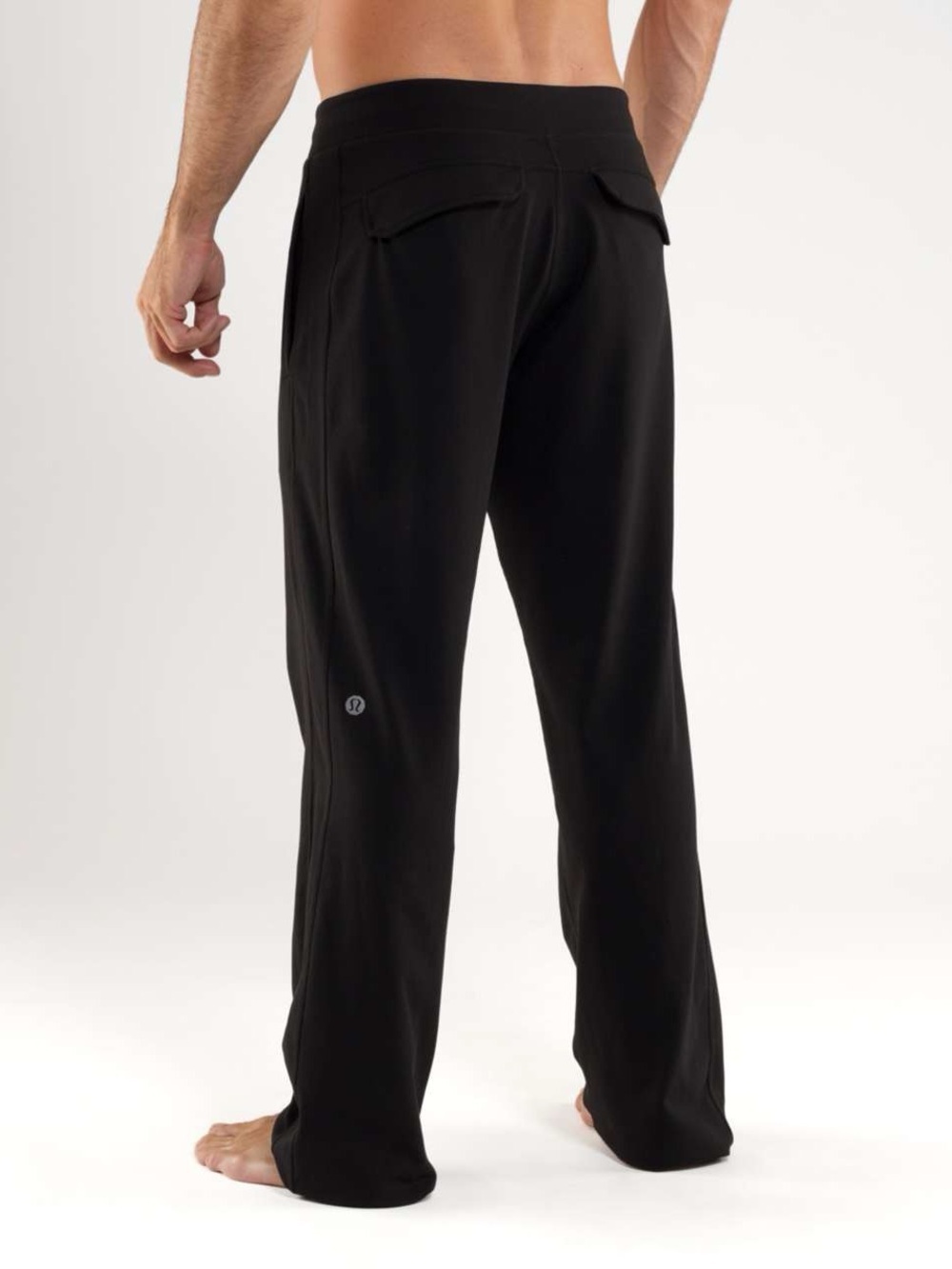 Lululemon | Kung Fu Pant (Regular)
Black (First Release) Size Small